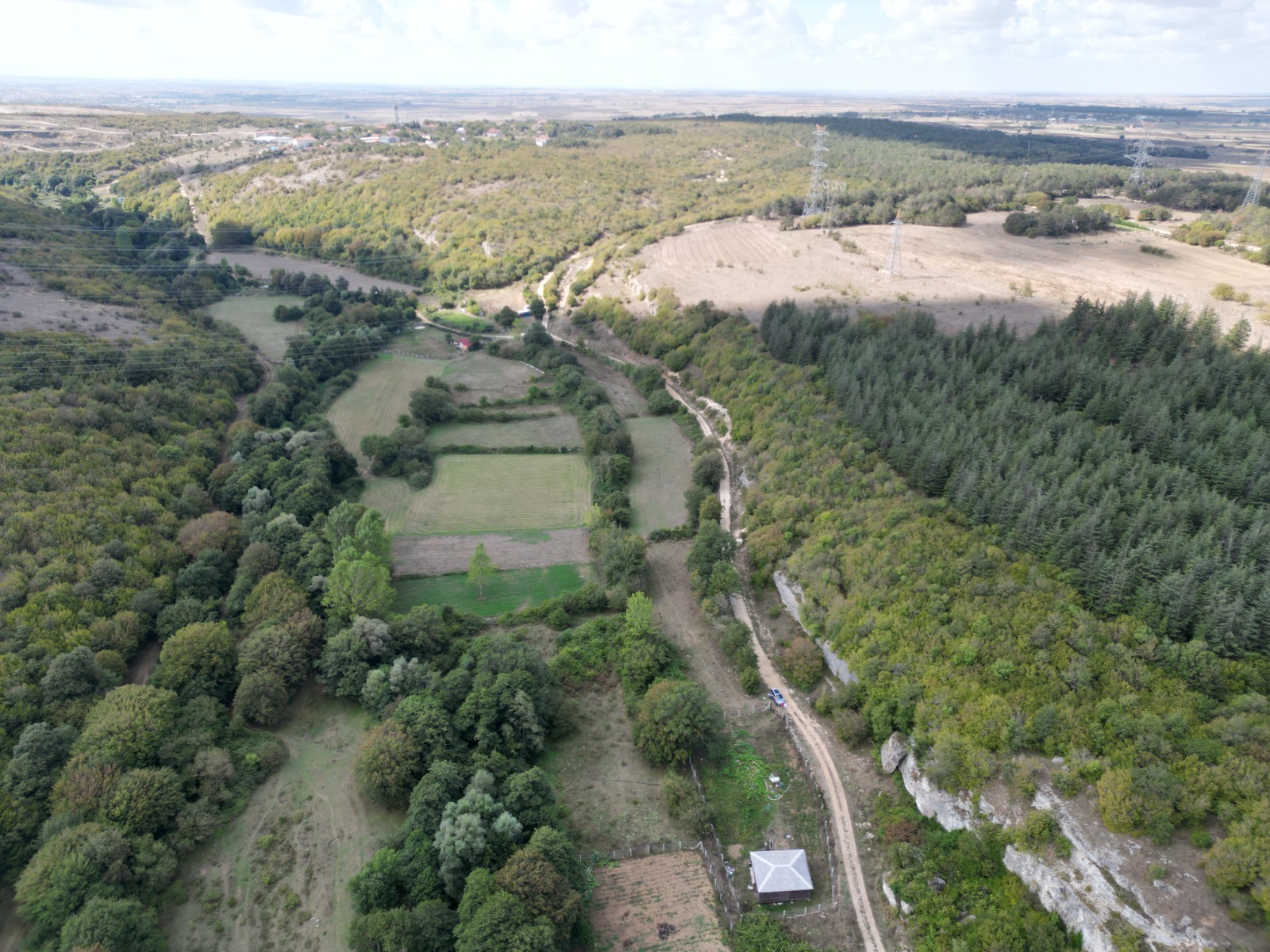 SARAY KAVACIK SATILIK (BAHÇE)