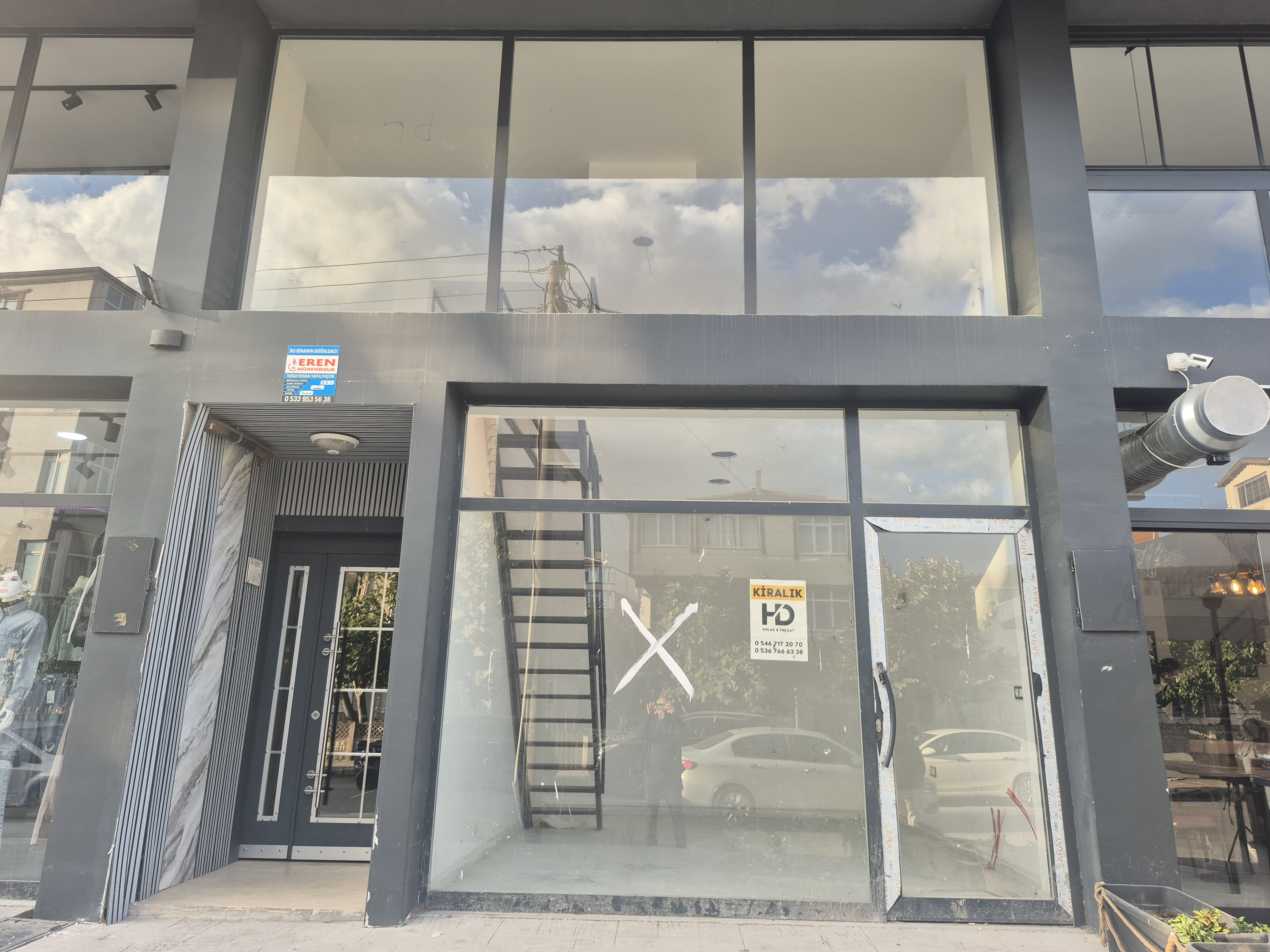 SATILIK CADDE CEPHELİ 2 KATLI DÜKKAN